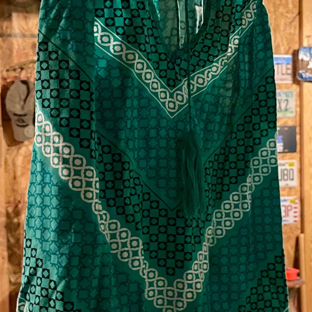 Banana Republic hip-length summer top